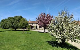Le Moulin Du Fresne, Chambres D'Hotes