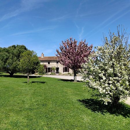 Le Moulin Du Fresne, Chambres D'Hotes Gourgé Extérieur photo